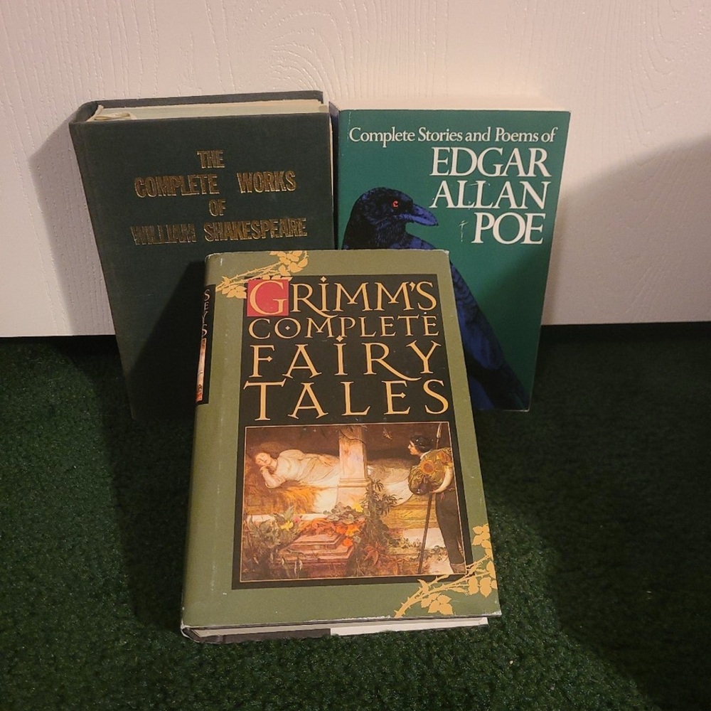 Grimm's Complete Fairy Tales Book